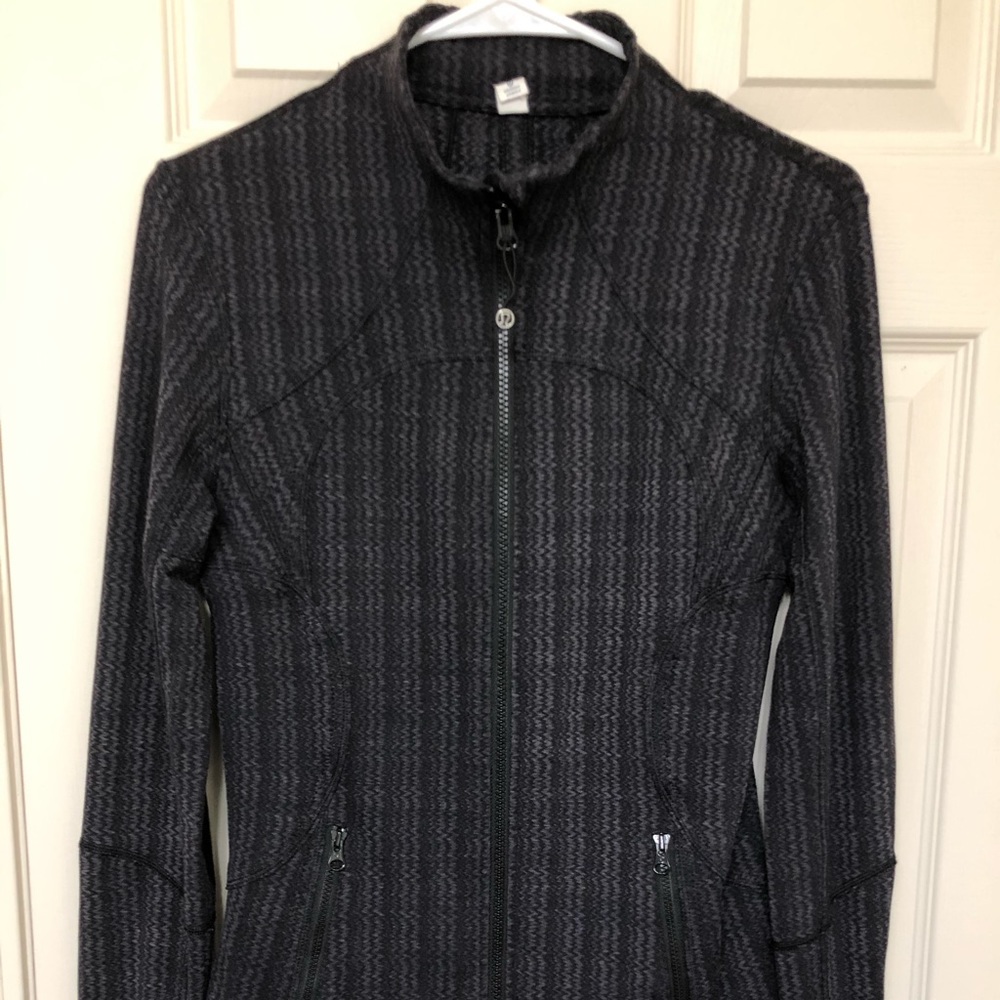 Lululemon size 8 define jacket.
